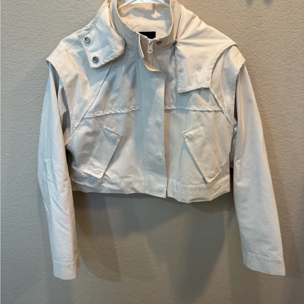 Women's White Alo Jacket - Picture 5 of 7